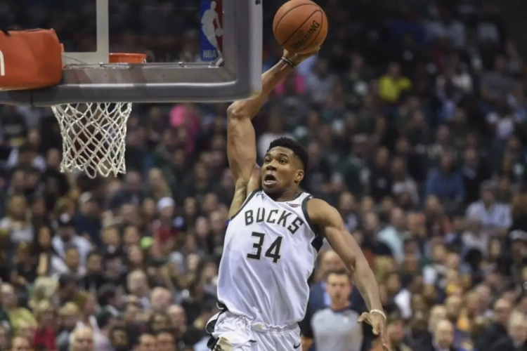 Vlotte overwinning voor Milwaukee Bucks, triple-double voor jong toptalent van Oklahoma City Thunder 